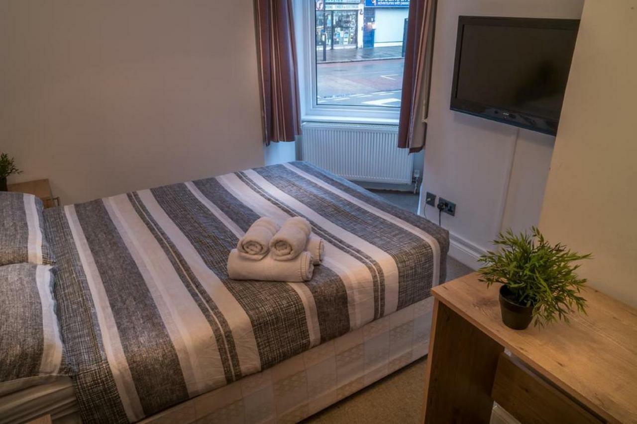 Acton Hill Hotel Ealing Extérieur photo