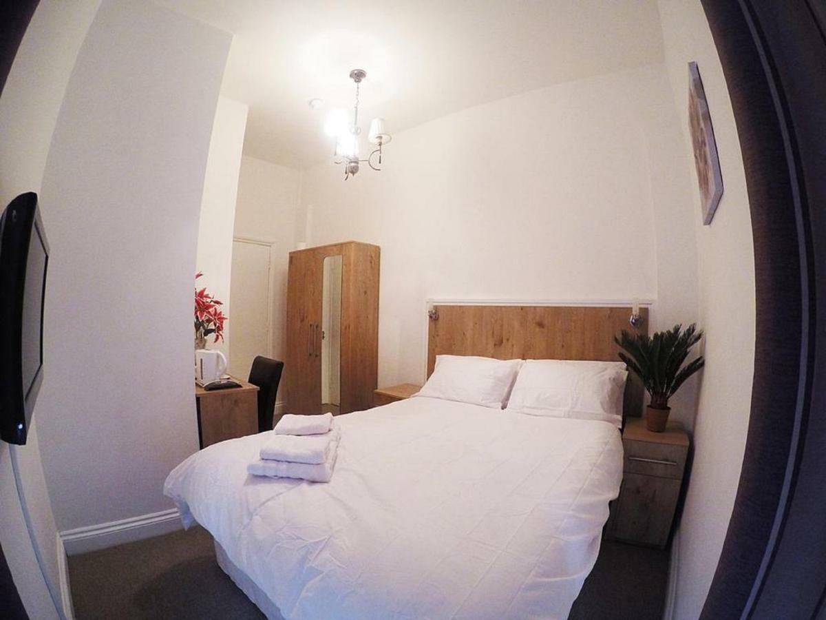 Acton Hill Hotel Ealing Extérieur photo