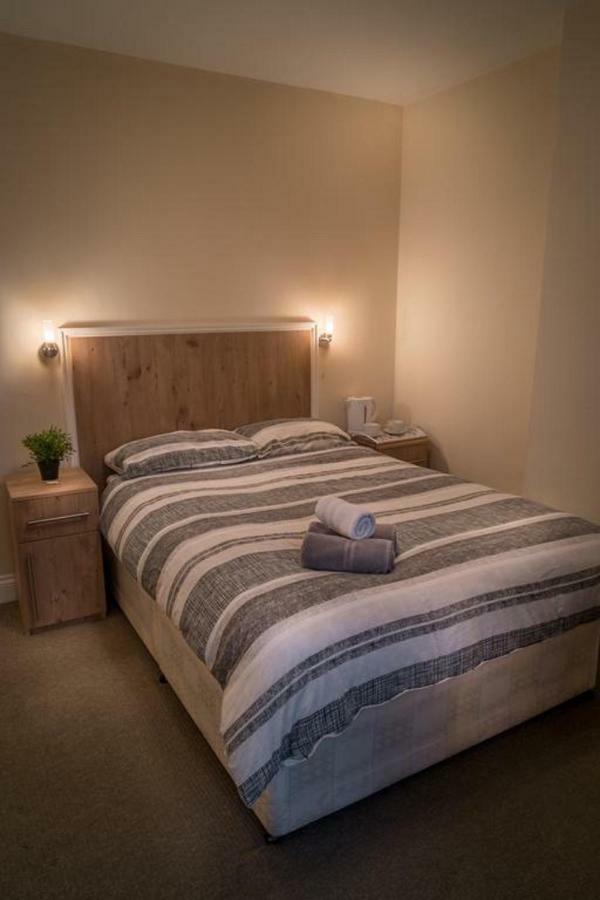 Acton Hill Hotel Ealing Extérieur photo