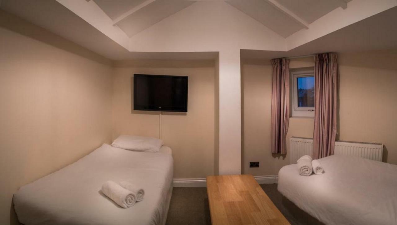 Acton Hill Hotel Ealing Extérieur photo