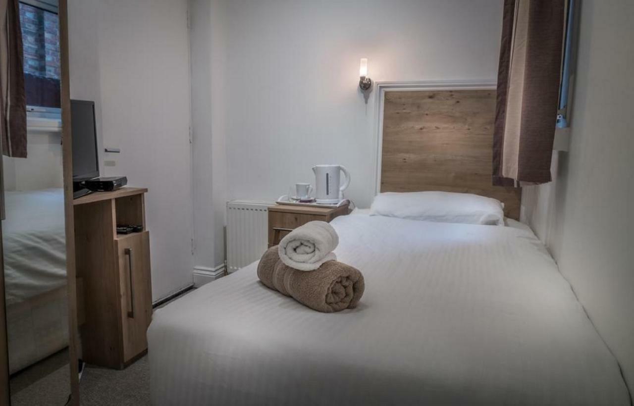 Acton Hill Hotel Ealing Extérieur photo