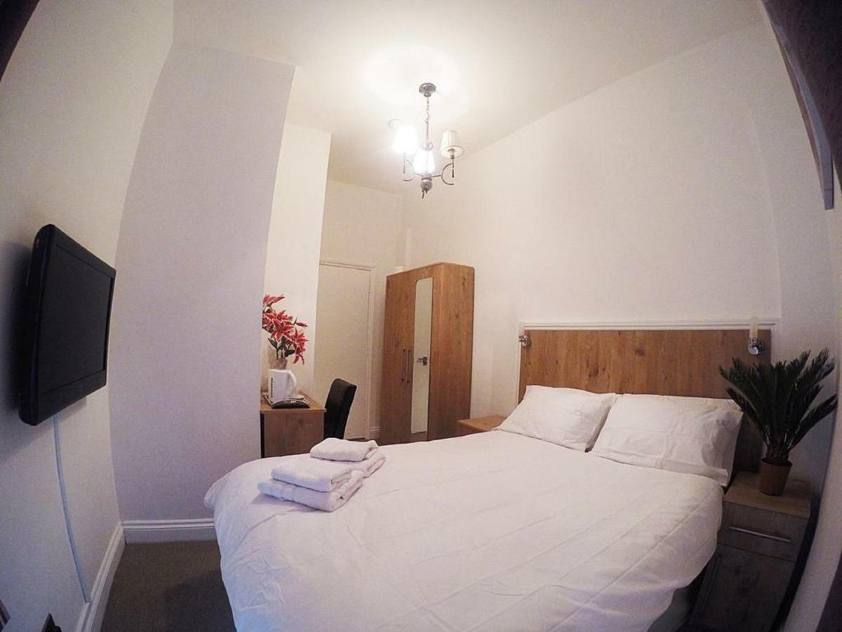 Acton Hill Hotel Ealing Extérieur photo