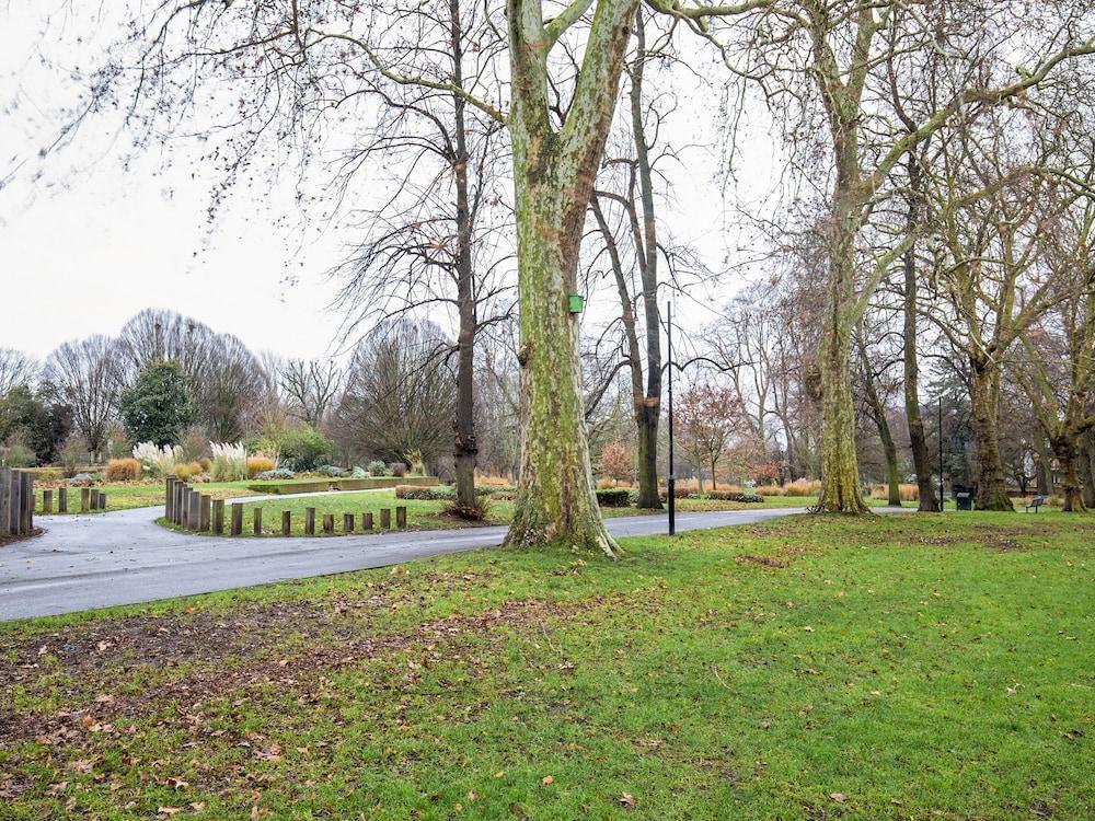 Acton Hill Hotel Ealing Extérieur photo